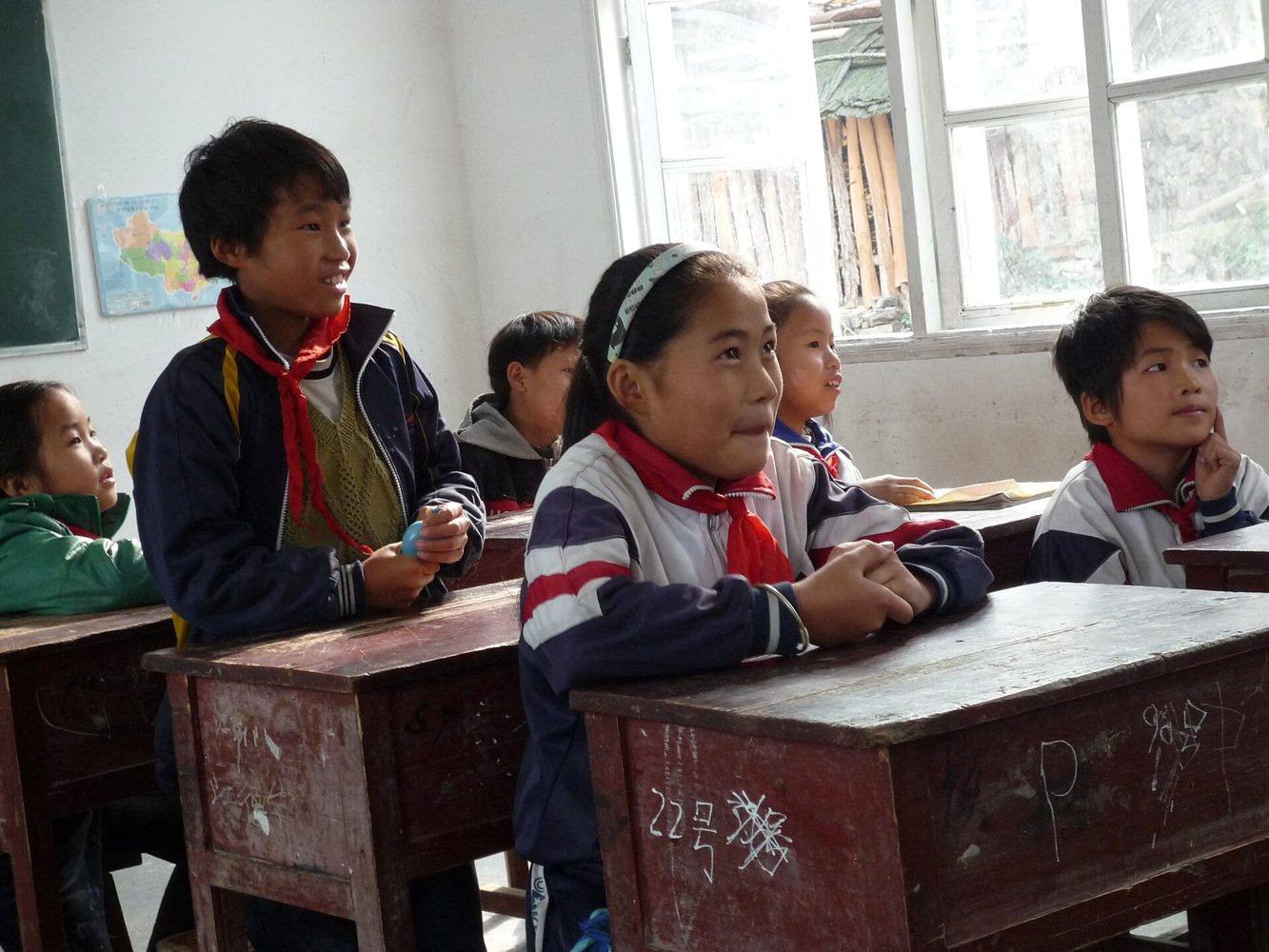 Students learning in China (6416178725).jpg